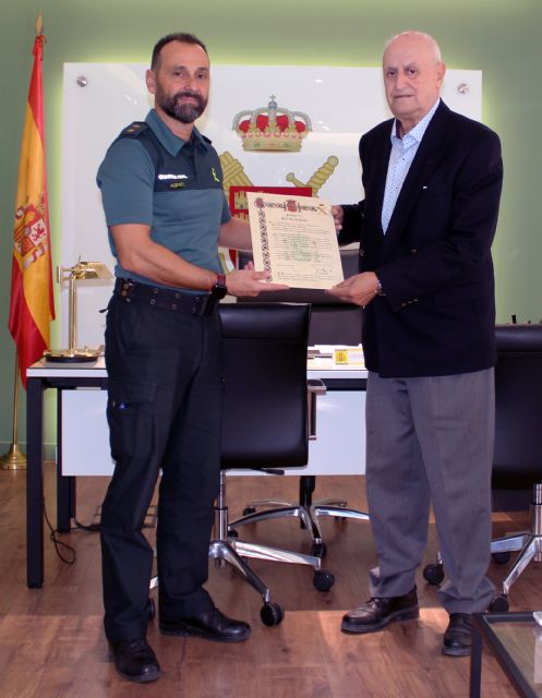 Un descendiente del militar y guardia civil, Antonio Escobar Huerta, recoge el título de ascenso a General de Brigada, concedido con carácter póstumo y honorífico - 1, Foto 1