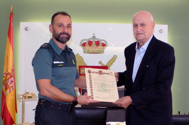 Un descendiente del militar y guardia civil, Antonio Escobar Huerta, recoge el título de ascenso a General de Brigada, concedido con carácter póstumo y honorífico - 2, Foto 2