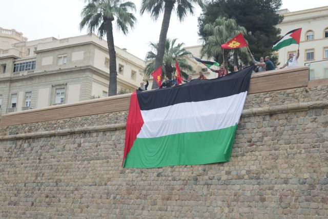 La solidaridad con Palestina ondea sobre la muralla del Mar - 3, Foto 3