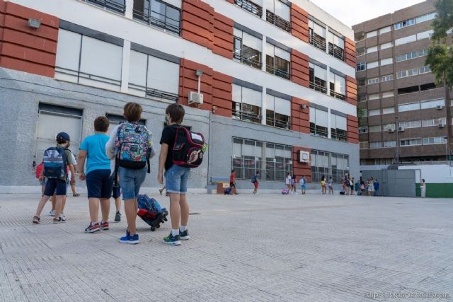 El Ayuntamiento acometerá la obras para instalar un ascensor en el Colegio San Isidoro y Santa Florentina - 1, Foto 1