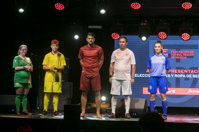 Presentados nuestros técnicos y equipaciones de la FFRM - 3, Foto 3