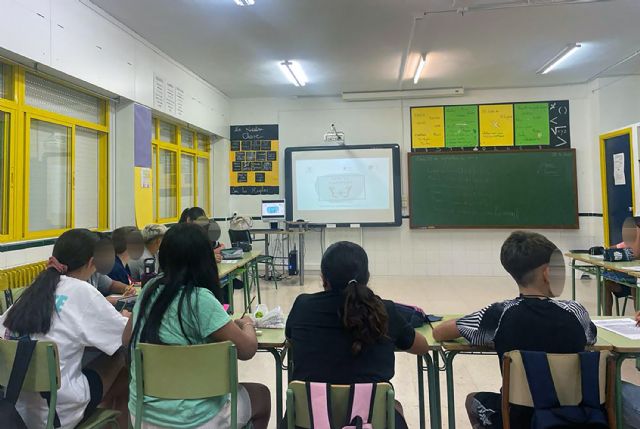 El efecto mariposa contra el absentismo escolar llega a unos 500 alumnos torreños - 2, Foto 2