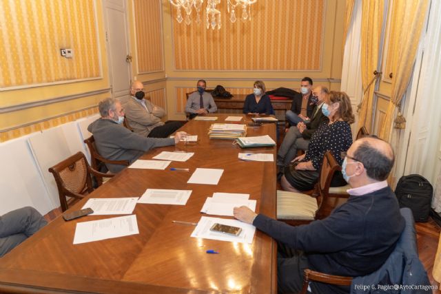 El jurado delibera sobre los proyectos presentados para la recuperación del Cine Central - 1, Foto 1