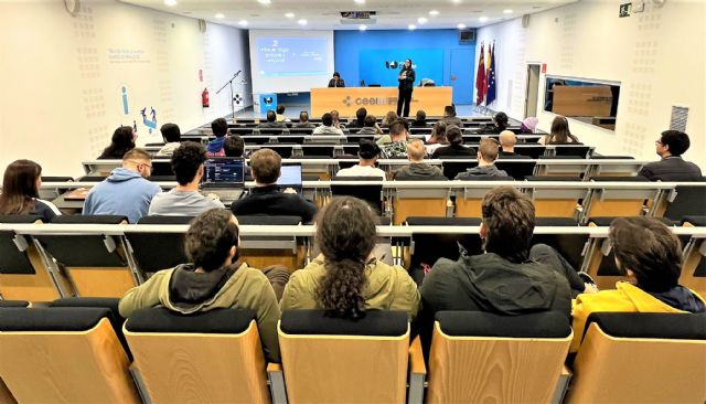 Estudiantes, desarrolladores y apasionados de los videojuegos compiten en el mayor certamen de la Región de Murcia - 1, Foto 1