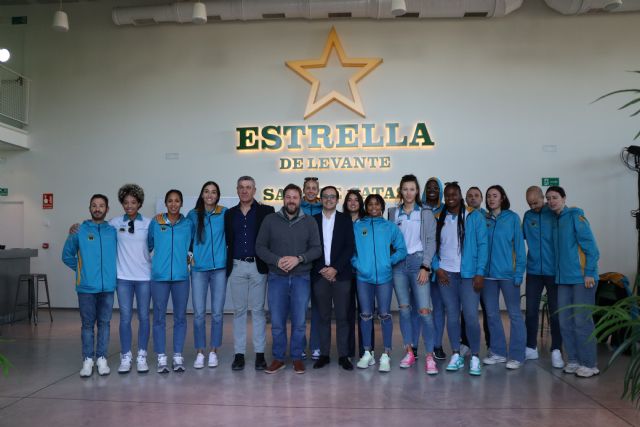 El Hozono Global Jairis visita la fábrica de Estrella de Levante - 1, Foto 1