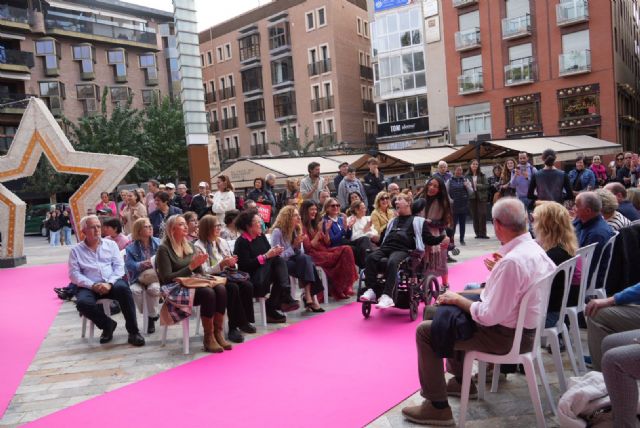 La Comunidad organiza un desfile de moda inclusivo con la participación de medio centenar de personas con discapacidad - 3, Foto 3