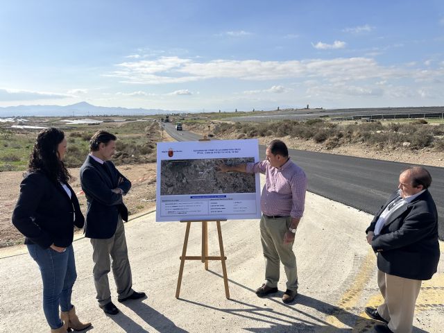 Fomento optimiza el trazado de la carretera regional que une las pedanías de Cuevas de Reyllo y Corvera - 1, Foto 1