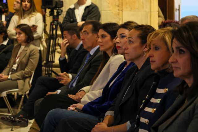 Lorca se convierte en capital mundial del bordado con la celebración del congreso de expertos internacionales de este arte - 1, Foto 1