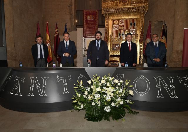 López Miras: El bordado lorquino supone un enorme patrimonio artístico de extraordinario valor para la Región de Murcia - 2, Foto 2