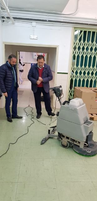 Educación aprovecha las vacaciones escolares para efectuar una limpieza de choque en todos los colegios - 3, Foto 3