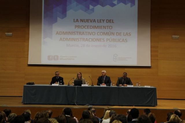 La Comunidad trabaja en un Plan Estratégico que permitirá la implantación total de la Administración electrónica en 2018 - 1, Foto 1