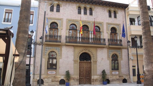 El PP denuncia la falta de ética del Gobierno municipal al volver a utilizar los perfiles de redes sociales del Ayuntamiento de Águilas con fines partidistas - 1, Foto 1