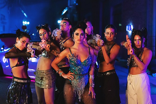 Lali presenta su más esperando single “Cómprame un brishito” - 1, Foto 1