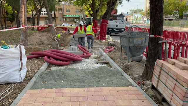 Arranca la renovación de más de 740 metros cuadrados de aceras en la avenida Miguel de Cervantes - 2, Foto 2