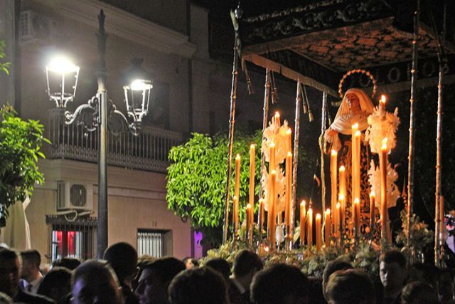 Desde un sencillo palio del siglo XVIII de los denominados de cajón partió la Dolorosa Ilipense para sus cultos de Septenario - 2, Foto 2