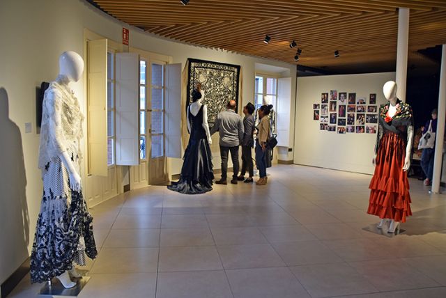 Maestro de la Costura. Sevilla. ´Toda una vida´, sobre las obras del diseñador sevillano, Tony Benítez relacionadas con el flamenco - 4, Foto 4