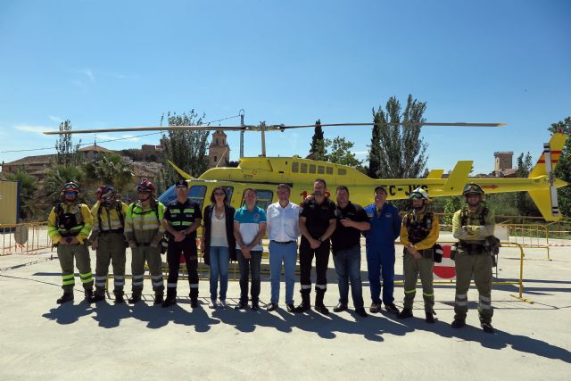 Escolares caravaqueños participan en una exhibición de medios para conocer la importancia de prevenir los incendios forestales - 1, Foto 1