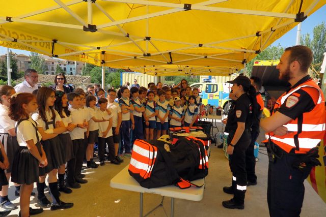 Escolares caravaqueños participan en una exhibición de medios para conocer la importancia de prevenir los incendios forestales - 2, Foto 2