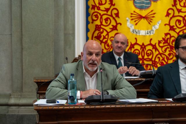 PSOE y PP quedan retratados al votar a favor de la moción contra el transfuguismo presentada por VOX PSOE y PP quedan retratados al votar a favor de la moción contra el transfuguismo presentada por VOX
