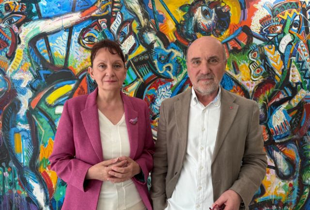 Podemos-IU-AV acusa a López Miras de 'camuflar' con la remodelación del Gobierno el escándalo de corrupción de las prótesis en el SMS y el cese de Pedreño Podemos-IU-AV acusa a López Miras de 'camuflar' con la remodelación del Gobierno el escándalo de corrupción de las prótesis en el SMS y el cese de Pedreño