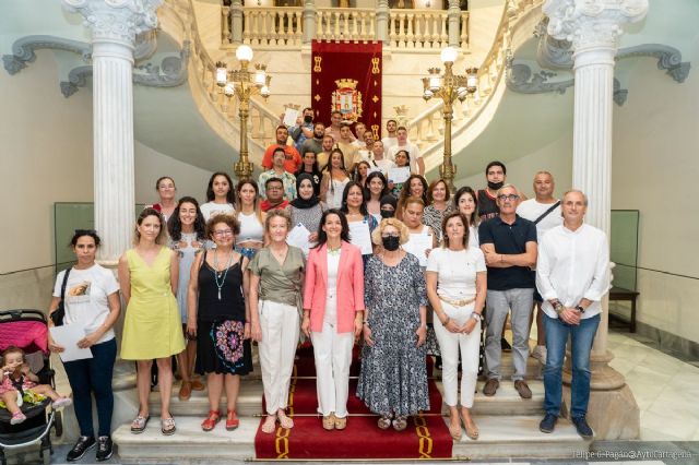 Medio centenar de alumnos de los cursos de Formación por el Empleo del Pacto de Desarrollo Local reciben sus diplomas - 1, Foto 1