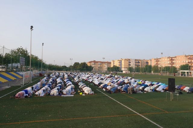 La comunidad musulmana celebra con un gran rezo comunitario la fiesta del sacrificio, Eid Al-Adha - 1, Foto 1