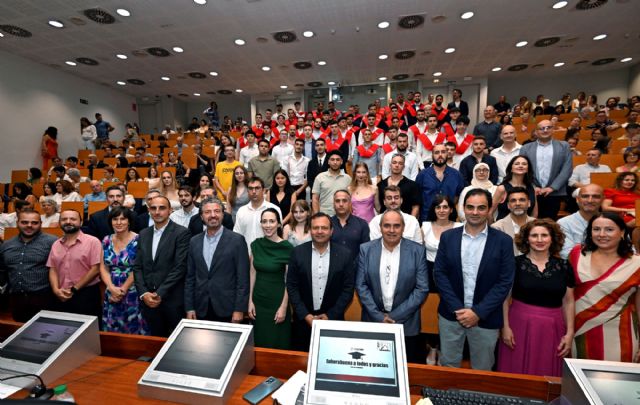 El CIFP FREMM gradúa a la primera promoción de alumnos tras su reconocimiento como Centro de Excelencia - 1, Foto 1