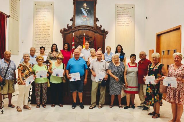 Finaliza la II edición de la Escuela de Verano Senior en la que han participado más de 20 mayores del municipio - 1, Foto 1