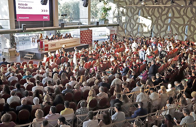 Acto de graduación de ENAE Business School del curso 2022-2033 - 1, Foto 1