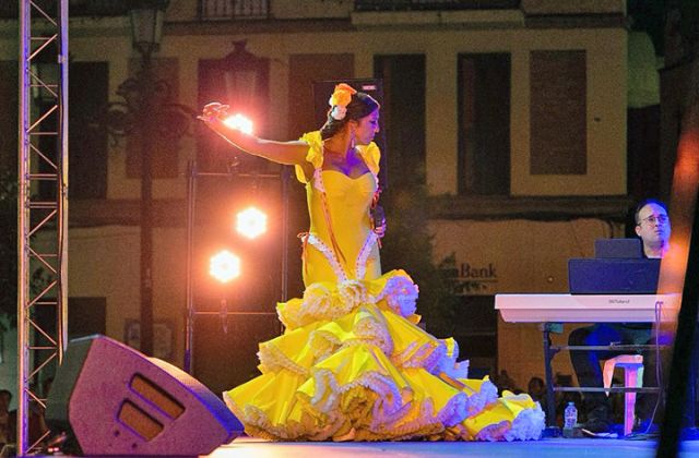 El arte en la copla española. Sevilla .Triana es la fiesta más antigua de Sevilla, cuyo origen se remonta al siglo XIII, arranca oficialmente esta noche del sábado en el Altozano de Triana con el pregón de bienvenida - 2, Foto 2