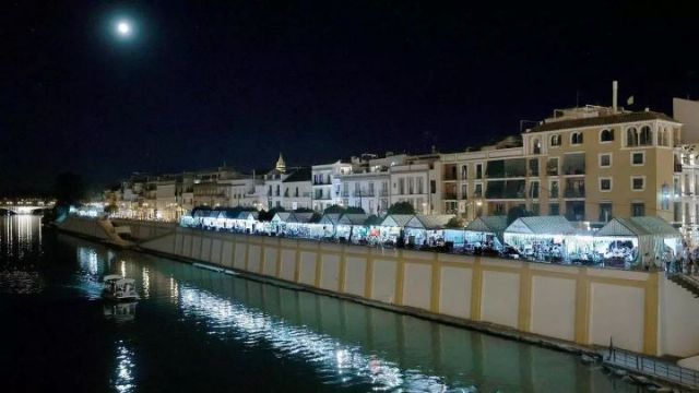 El arte en la copla española. Sevilla .Triana es la fiesta más antigua de Sevilla, cuyo origen se remonta al siglo XIII, arranca oficialmente esta noche del sábado en el Altozano de Triana con el pregón de bienvenida - 5, Foto 5