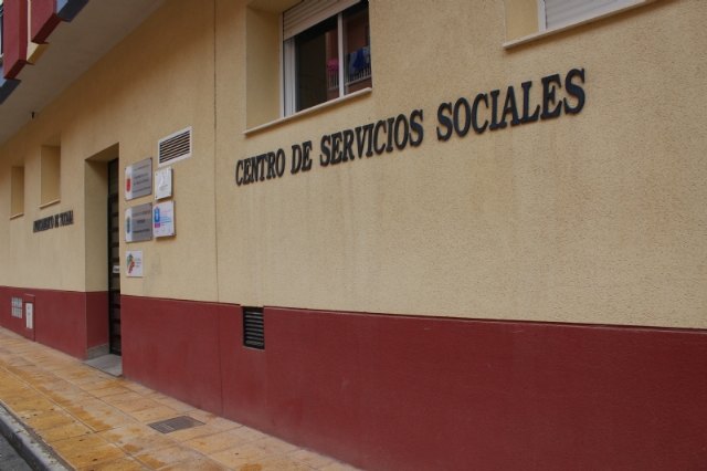 El Programa de Acogida y Orientación Social atendió durante 2024 a más de 100 personas con motivo de las convocatorias del Instituto Murciano de Acción Social relacionadas con AIPD y AEPM, Foto 1