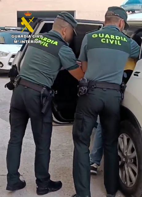 La Guardia Civil esclarece un robo con violencia a una anciana en Cieza con la detención de sus dos autores - 1, Foto 1