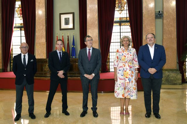 República Checa deja su firma en el Libro de Oro de la Ciudad de Murcia - 4, Foto 4