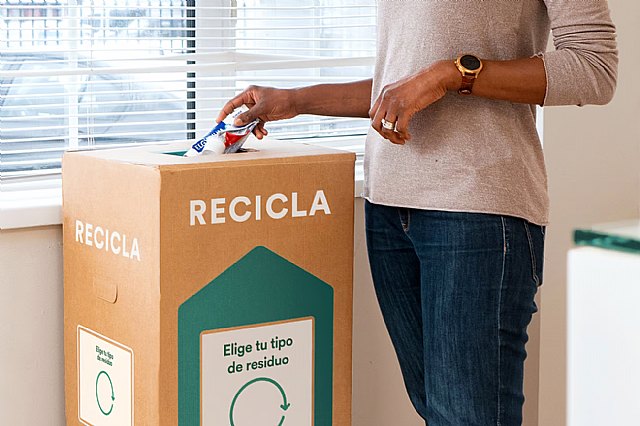 Los murcianos ya pueden reciclar productos no reciclables como cápsulas de café, gafas o tarjetas bancarias en los comercios - 1, Foto 1