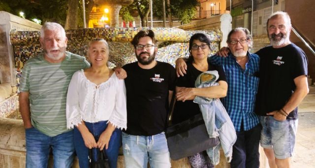 El estreno de una obra de teatro, el nacimiento de dos nuevos libros y el hermanamiento poético entre Euskadi y La Mancha, son los frentes literarios abiertos por Juan Camacho - 2, Foto 2