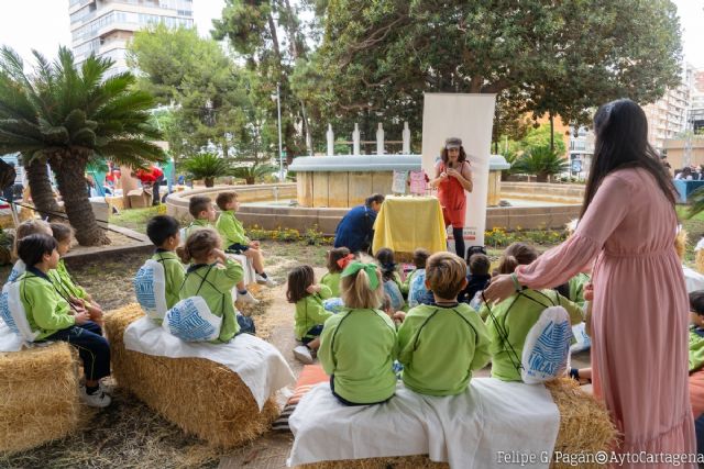 La Feria del Libro de Cartagena culmina este domingo con planes para disfrutar en familia y encuentros con los autores Rosa Huertas y Mario Obrero - 1, Foto 1