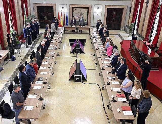 El Ayuntamiento suspende el Consejo Social de la Ciudad y toda su agenda pública en señal de duelo y solidaridad por el accidente ferroviario de Toledo El Ayuntamiento suspende el Consejo Social de la Ciudad y toda su agenda pública en señal de duelo y solidaridad por el accidente ferroviario de Toledo
