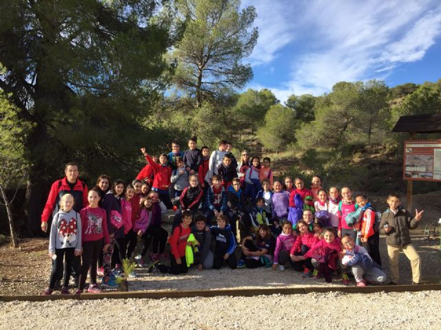 El grupo Gepnace del CEIP Ciudad de Begastri realiza una jornada de reforestación en los montes de Cehegín. - 5, Foto 5