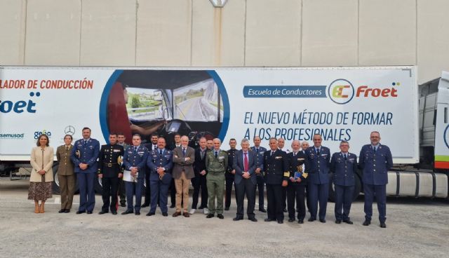 Las Fuerzas Armadas se forman en conducción eficiente, de emergencia y en situaciones adversas en la Autoescuela de FROET - 1, Foto 1