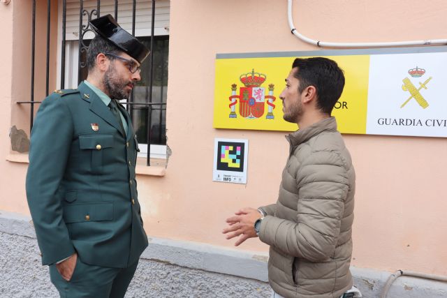 El Cuartel de la Guardia Civil de Águilas se convierte en el primero de España en incorporar códigos Navilens para informar a personas con discapacidad visual - 1, Foto 1