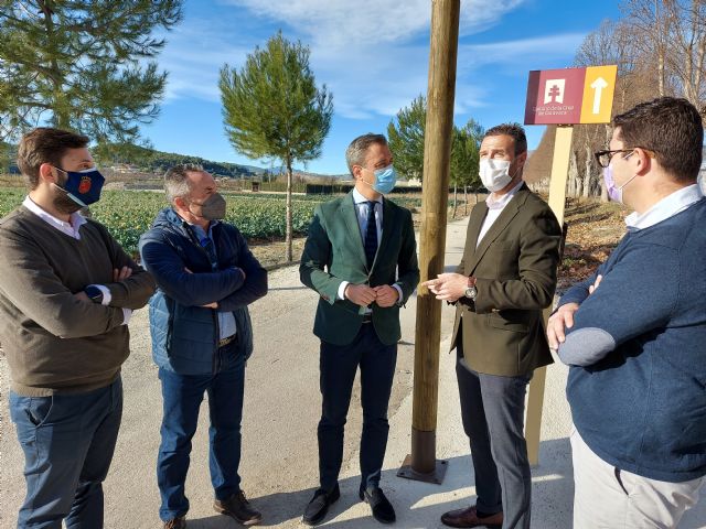 La Comunidad invierte 100.000 euros en diez zonas de sombraje y actuaciones de mejora en la Vía Verde del Noroeste que culmina en Caravaca - 3, Foto 3