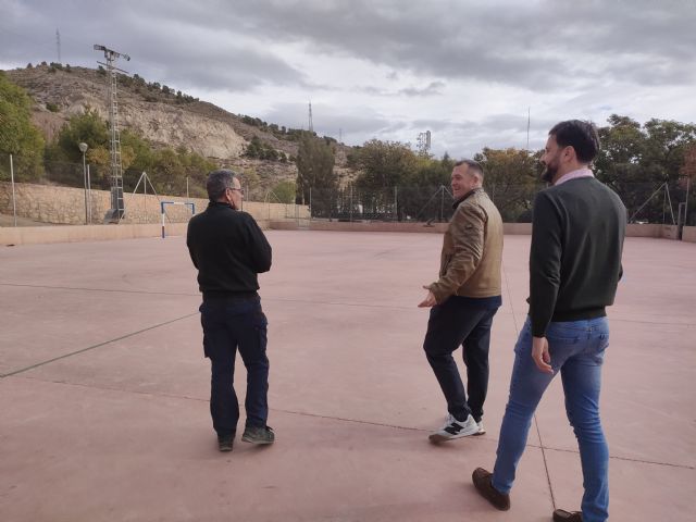 La pista polideportiva del barrio de Los Ángeles estrena porterías, canastas, valla y se redistribuye para aumentar las posibilidades de uso - 2, Foto 2