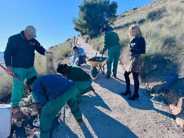 El Ayuntamiento realiza trabajos de mejora de zonas verdes en las pedanías de Zarcilla de Ramos y La Paca - 2, Foto 2