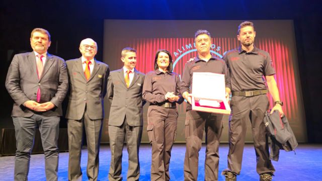 El Banco de Alimentos reconoce la labor altruista del cuerpo de Bomberos del Ayuntamiento de Murcia - 1, Foto 1