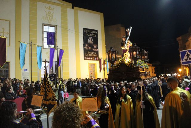 Las imágenes titulares de la Cofradía Nuestro Padre Jesús Nazareno desfilaron en la noche de Miércoles Santo - 1, Foto 1