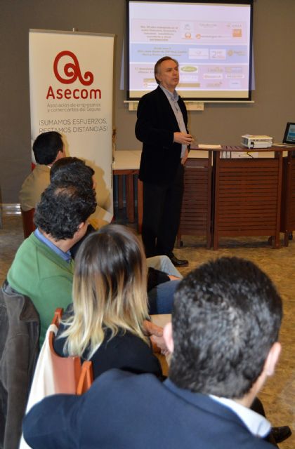 Bruno Dureux, presidente delCírculo de Economía de la Región de Murcia, participa en los Desayunos de ASECOM - 4, Foto 4