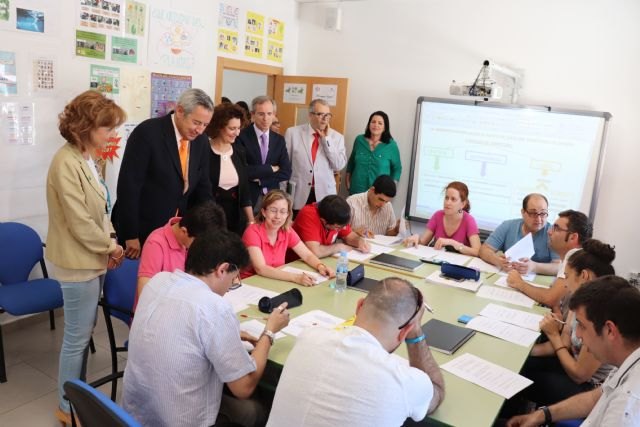 La Comunidad convoca las primeras oposiciones adaptadas a personas con discapacidad intelectual - 1, Foto 1