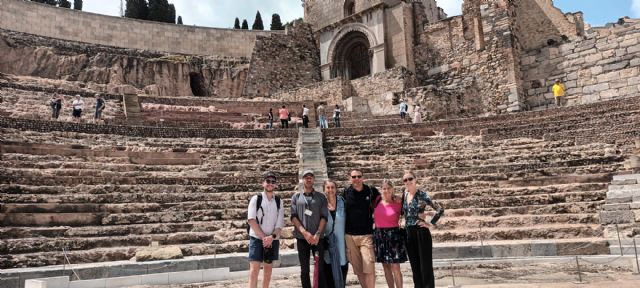 Periodistas holandeses visitan la Región para promocionar su oferta turística en Países Bajos - 1, Foto 1