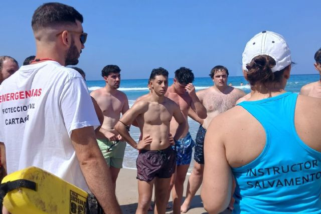 Socorristas de Cartagena se preparan en La Manga para atender emergencias en playas este verano - 1, Foto 1